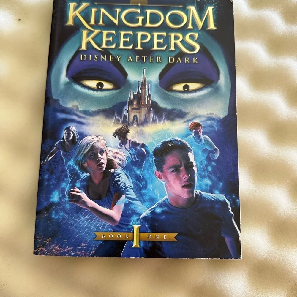Disney Kingdom Keepers book - Blue and Gold